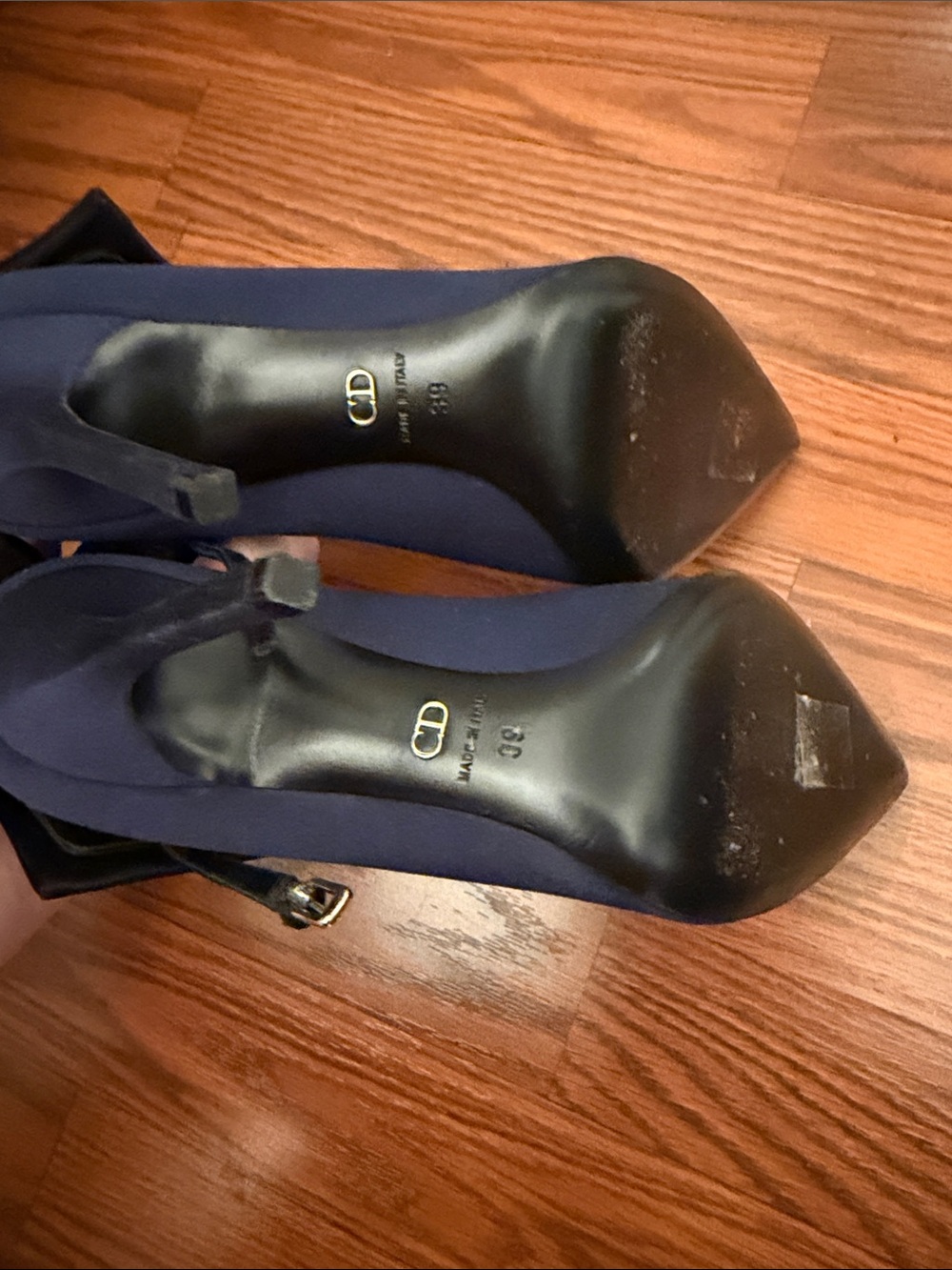 Dior Navy Pointed-Toe Heels with Large Black Bow Ankle Strap - Picture 4 of 4